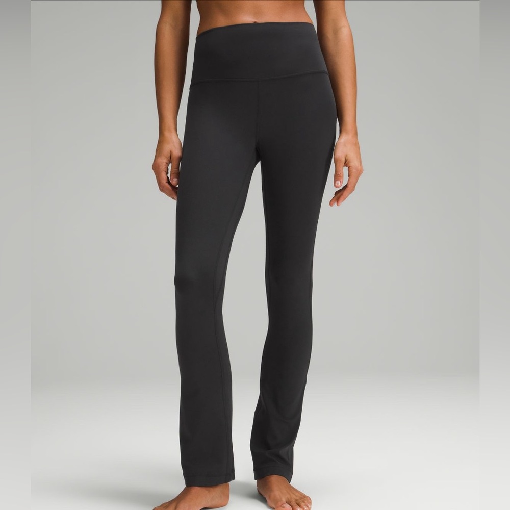 Never worn lululemon Align High-Rise Mini-Flared Pant